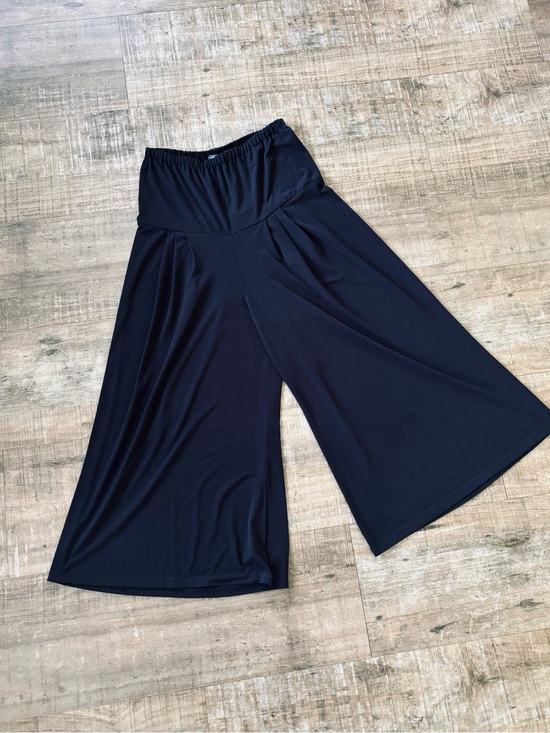 Alembika Pants - Alembika Black Wide Waist Band Wide leg gaucho pant size 1